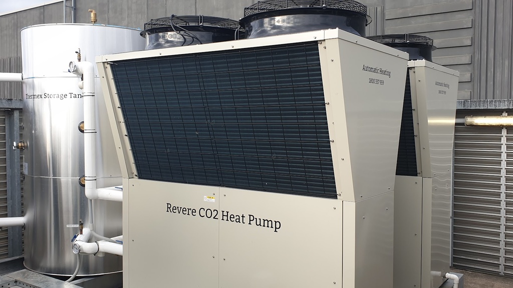 REVERE CO₂ Air to Water Heat Pump CHP-080Y2 *80 kw 90°c